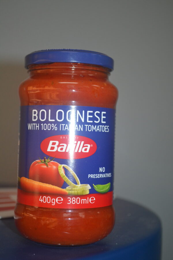 Barilla Bolognaise 400g, the ultimate culinary delight that brings the authentic taste of Italy to your kitchen. Indulge in the rich flavors and aromatic blend of premium ingredients, carefully crafted to perfection by Barilla, the renowned Italian pasta experts.
