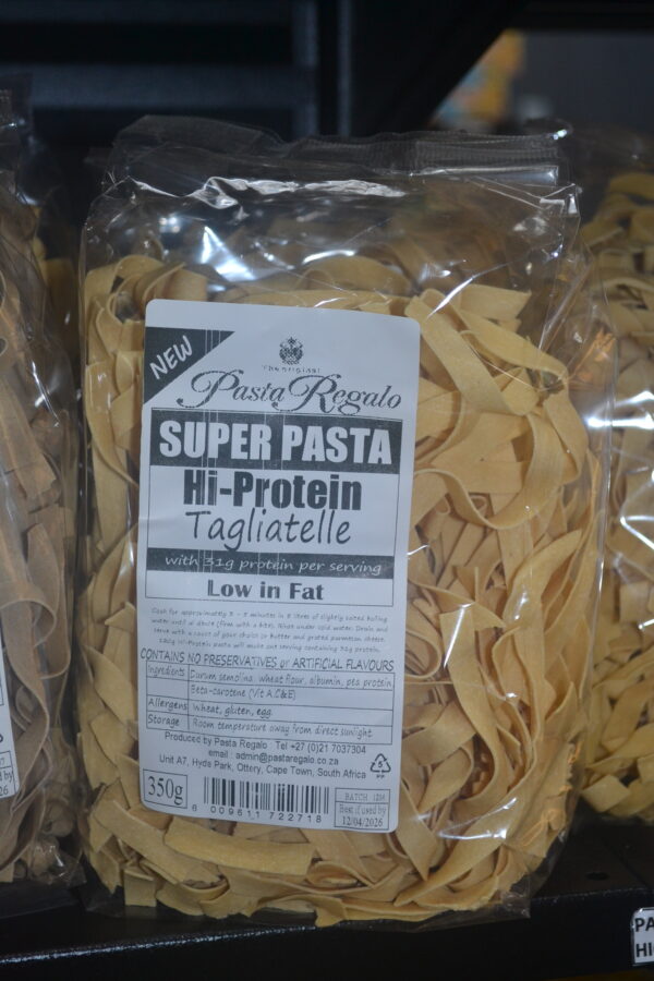Pasta Regalo 500g high-protein tagliatelle package, showcasing protein-enriched pasta made without preservatives or artificial flavours